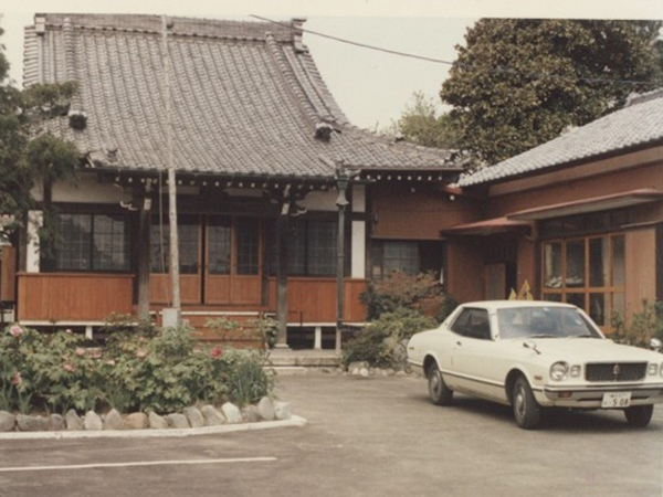 昭和41年当時の瓦葺本堂 昭和41年当時の瓦葺本堂