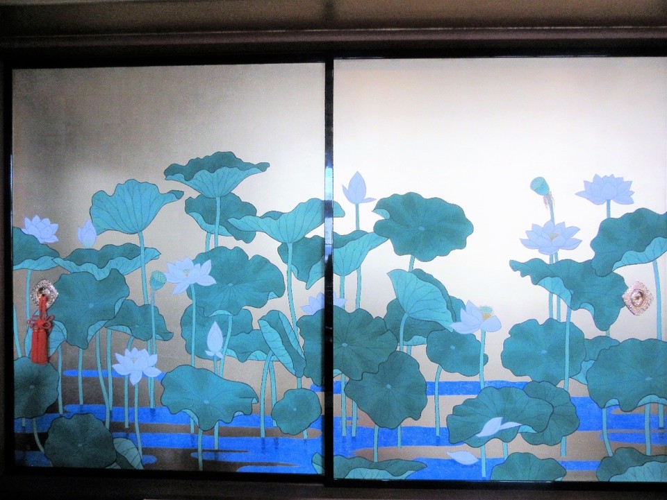 本堂右余間襖絵 白蓮華絵図 本堂右余間襖絵 白蓮華絵図